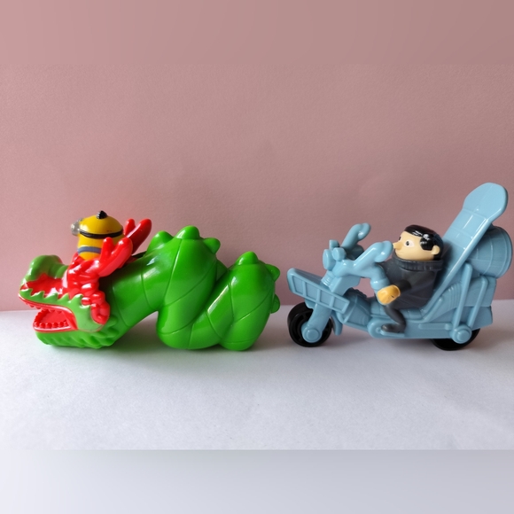 McDonald’s Happy Meal Toy Minions The Rise of Gru 2022 Lot of 2 - Picture 3 of 8